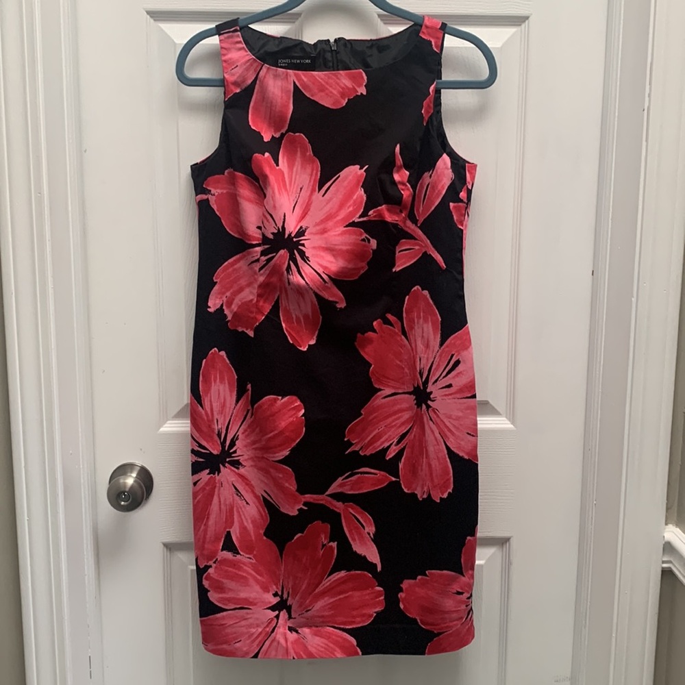 Woman’s Jones New York Black Floral dress size 10 - Picture 2 of 5